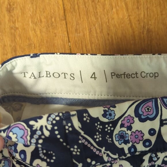 Talbots Blue Floral Perfect Crops - Picture 2 of 8